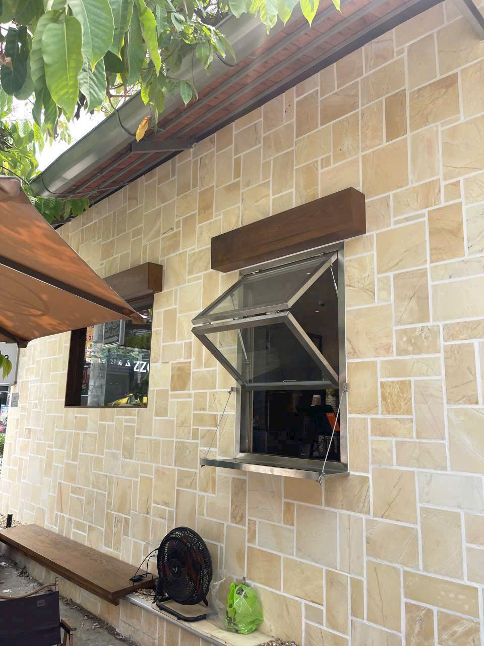 z7280298205241_8351111c9cdb7e980915046d77eae7cb